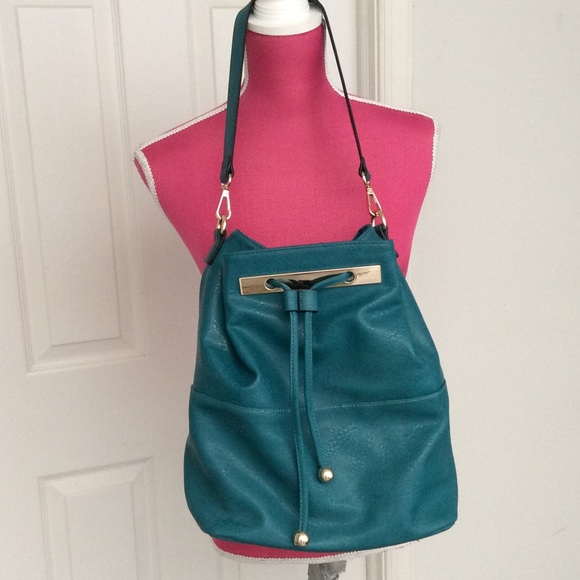 Handbags - Gorgeous new vegan leather bag/backpack